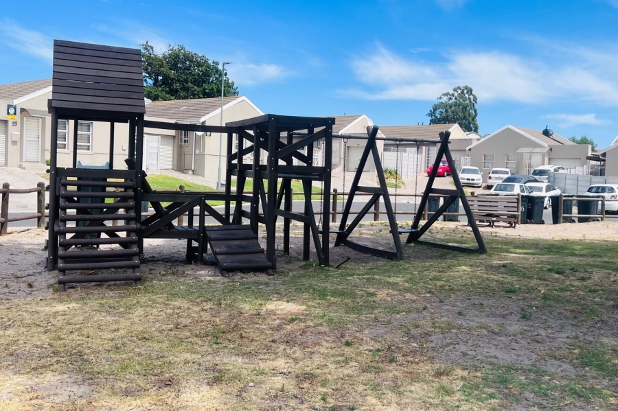 To Let 2 Bedroom Property for Rent in Bernadino Heights Western Cape